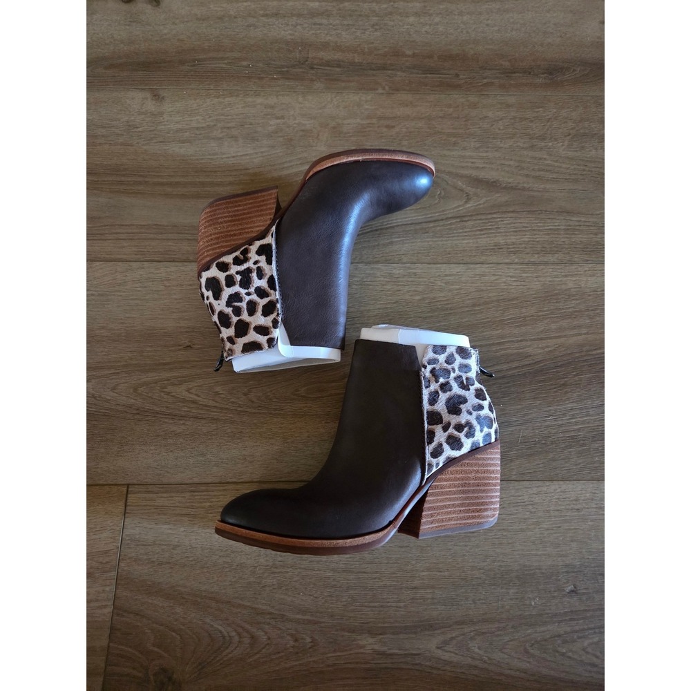 Kork-Ease Chandra Dark Brown Animal Print Leather Ankle Boots Size 8 NEW - Picture 2 of 3